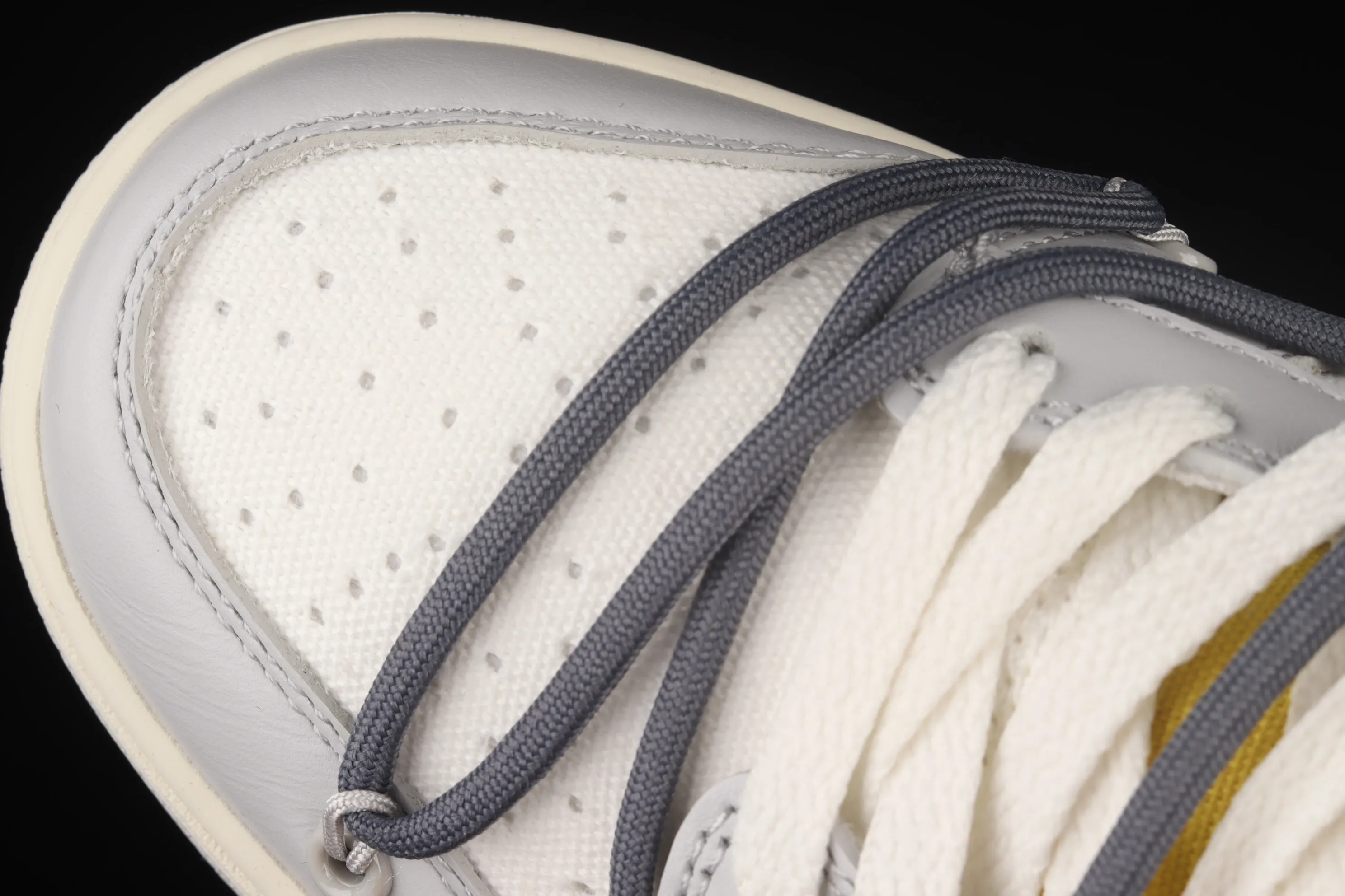 All Categories Nk SB Dunk Series Nk SB Dunk Low Low-top sneakers Pure original version OF x Nk Dunk Low OW Gray SB smashed backboard fashion casual sneakers DM1602-105